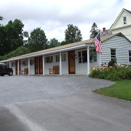 Mohican Motel クーパーズタウン エクステリア 写真