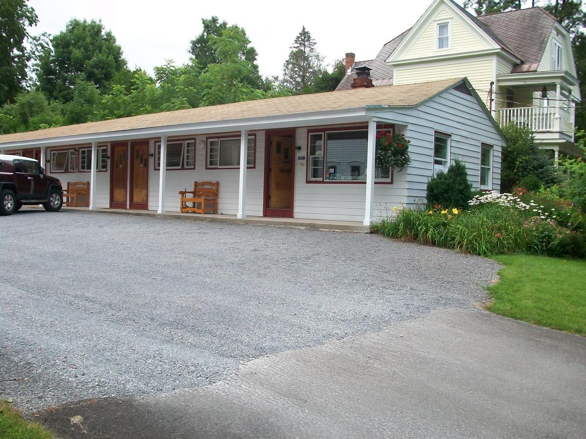 Mohican Motel クーパーズタウン エクステリア 写真