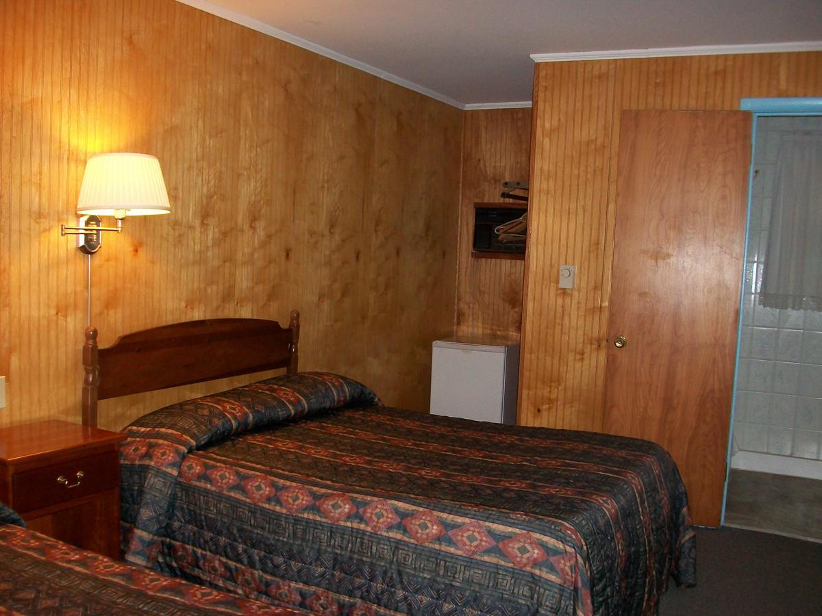 Mohican Motel クーパーズタウン エクステリア 写真