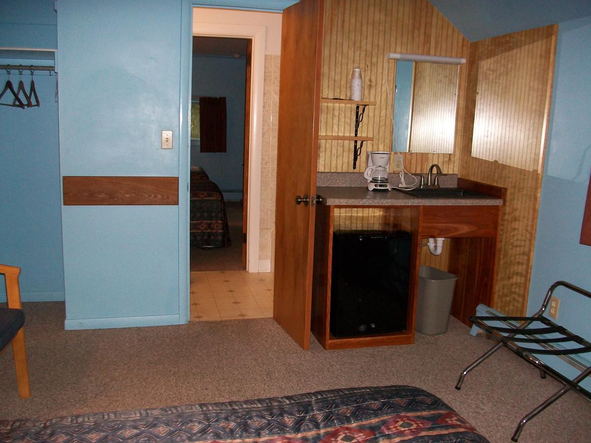 Mohican Motel クーパーズタウン エクステリア 写真